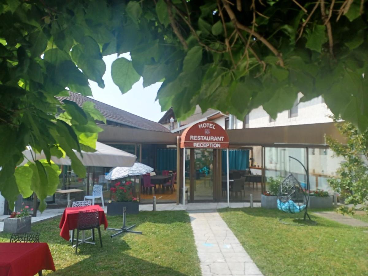Hotel La Parenthese Attignat Kültér fotó